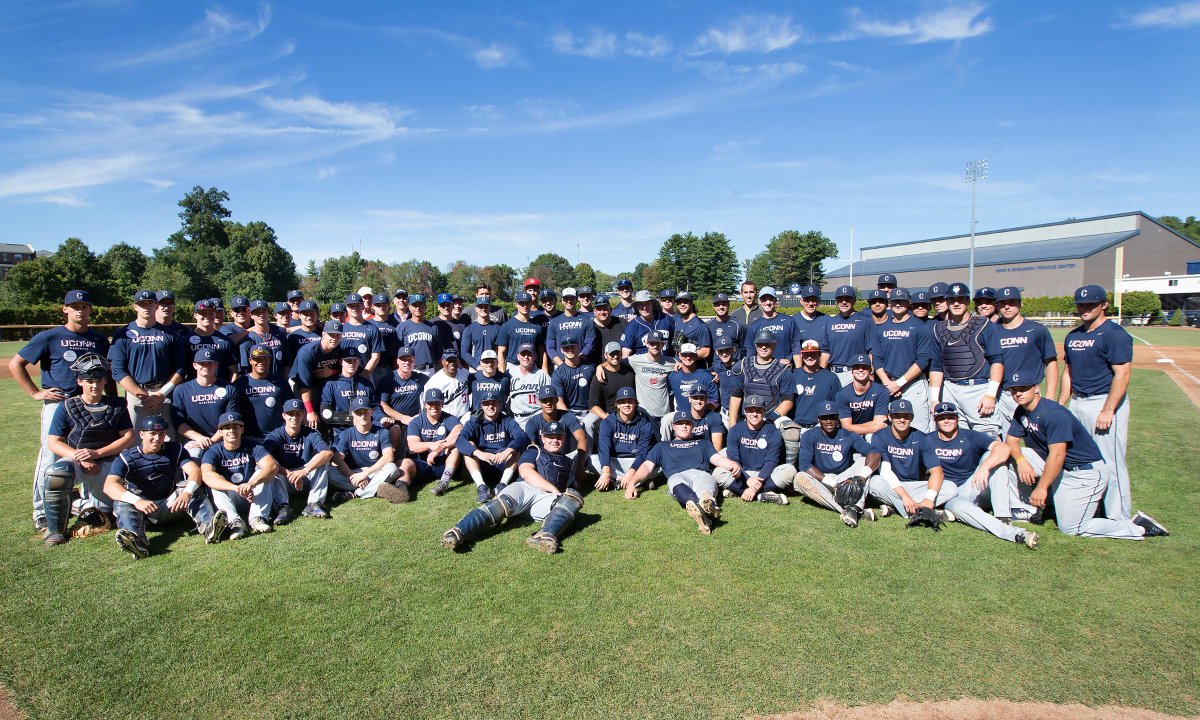 UConnBSB's tweet photo. #UConn holds annual Alumni Game, hands out team awards on Sunday #BleedBlue
RECAP: http://t.co/tSfe43BsGW http://t.co/94o4WHgIn2