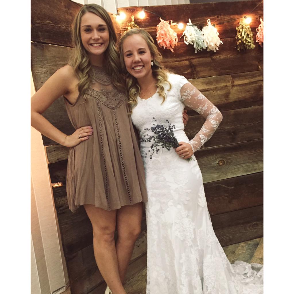Tmonay14's tweet photo. 💒💕 #MrsMorley http://t.co/FQAKpe8avW
