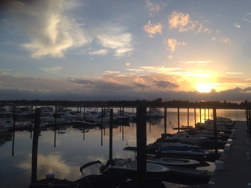 ButlersFlat's tweet photo. The last sunset of our season. Thanks for a great one!! See you next May. http://t.co/L9eA0xlWGl