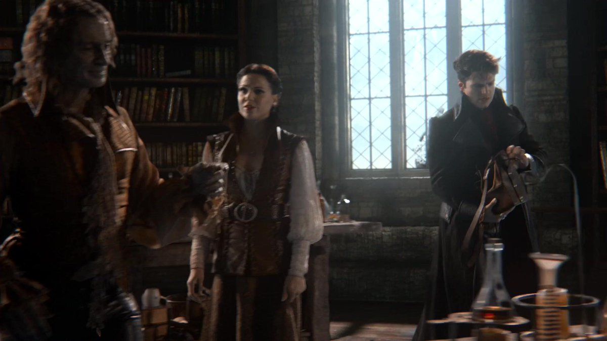 __ReginaMills's tweet photo. Me with @Rumplestiltski_ and @TheMad_Hatter__ http://t.co/pF4GjxePwX