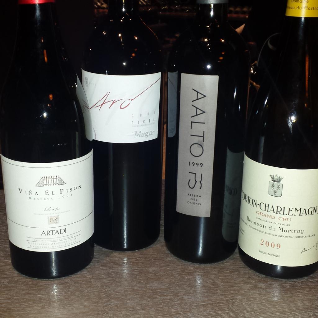 javiernmurillo's tweet photo. Noches increibles en @DWineMarbella apreciando la #historia de #vinos como los de @bodegasmuga @artadi_es  #aaltops http://t.co/JpvUAuWuVU