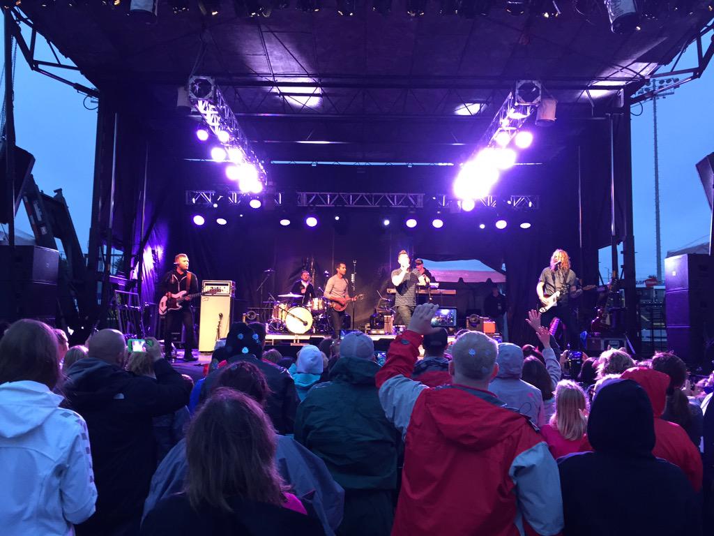 AwakeningWS's tweet image. A great start from @jeremycamp! Thanks to all those who braved the rain for the Sunday finale! #AwakeningWS