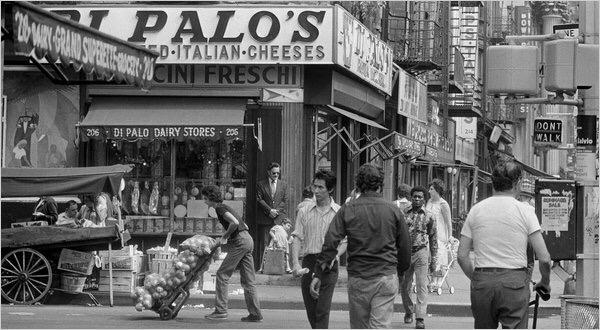 Expect_Clothes's tweet photo. Little Italy. http://t.co/y55sVDufAA