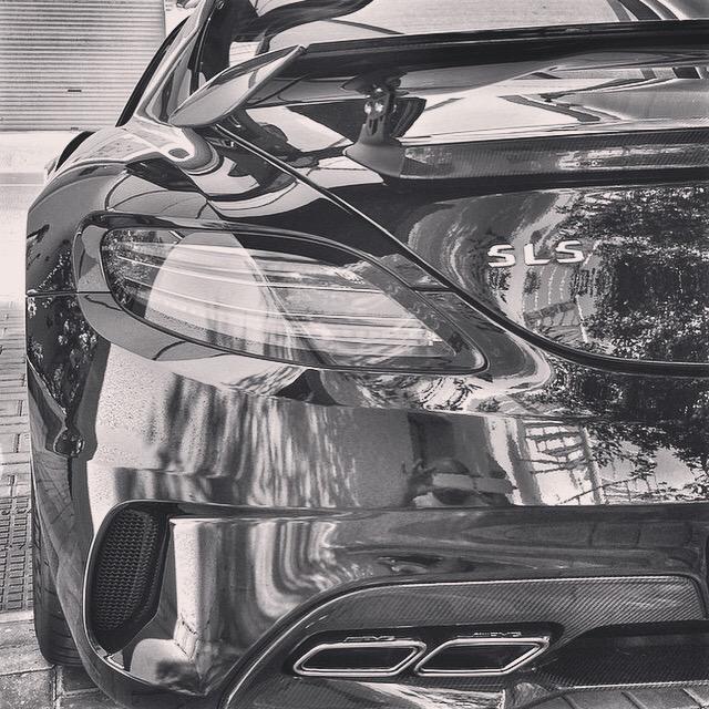 ibraforreal's tweet photo. My sls black series 🔥🔥🔥 http://t.co/hWQT3BmUCo