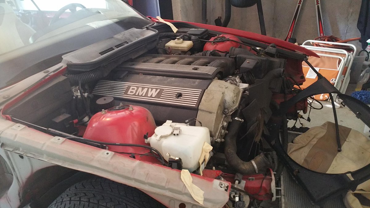 StoneWJon's tweet photo. Selling engine and body from parts car-BMW 1995 325i convertible with 109k miles Engine runs very well salvage title http://t.co/D3cMQq5V2m