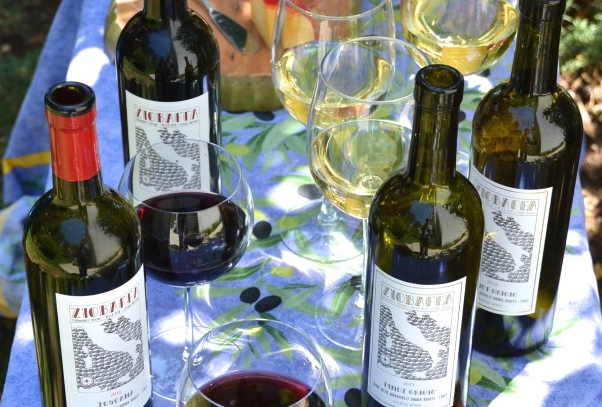 BevMo's tweet photo. "May your bottle go topless today."
#BevMoRun
http://t.co/wmOmUuDdeu http://t.co/IF7PfgLoc2