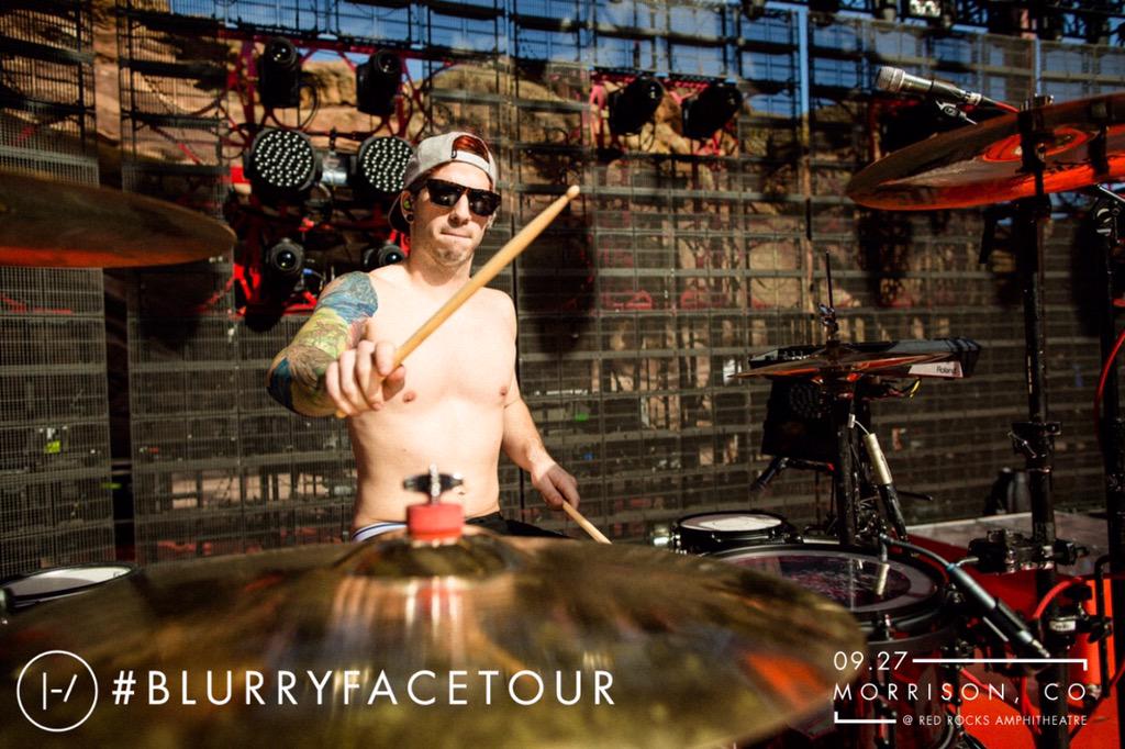 twenty one pilots tweet media