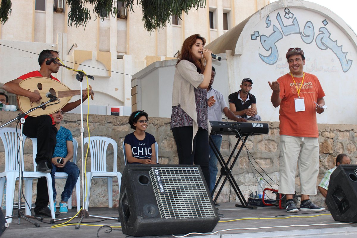 CjlMed's tweet photo. #Shewasawesome #talent #singing #whatavoice #Medenine #Medeninesexplose! http://t.co/ha5JbRmooS