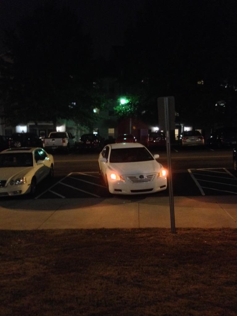 USAPurpleHeart's tweet photo. @HousingKSU still jackass takes up the last #handicap spot at UP phase II http://t.co/PVIrB9olBu
