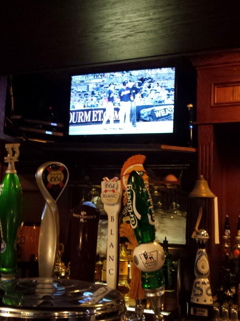 JohnKingston08's tweet photo. Come on down to @Brassiepub1 for #karaoke!! Donny is ur host. #rubyentertainment. ..I will choose free will. http://t.co/ahkeyGXzWK