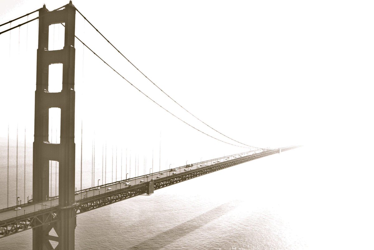 Did you know the Golden Gate Bridge is the most photographed bridge in the world? bit.ly/1rXqaUC