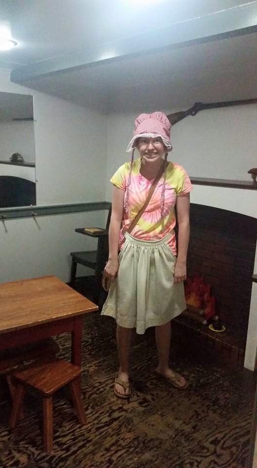 LaLauren_Lovers's tweet photo. Lauren is joking right. Did you not see this @Lauren_Alaina 😂😂 I actually walked around like this. #worstoutfits http://t.co/sC07YLnI7m