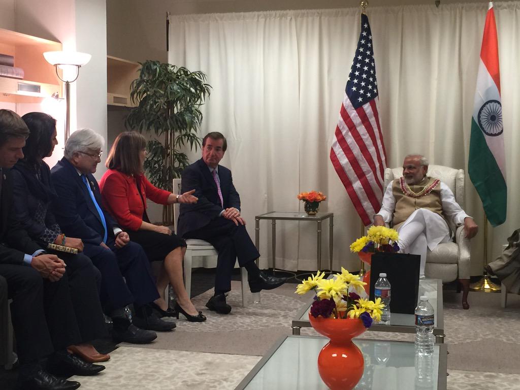 PMOIndia's tweet photo. American lawmakers meeting PM @narendramodi before the community programme. #ModiAtSAPCenter http://t.co/I36iQR9hoL