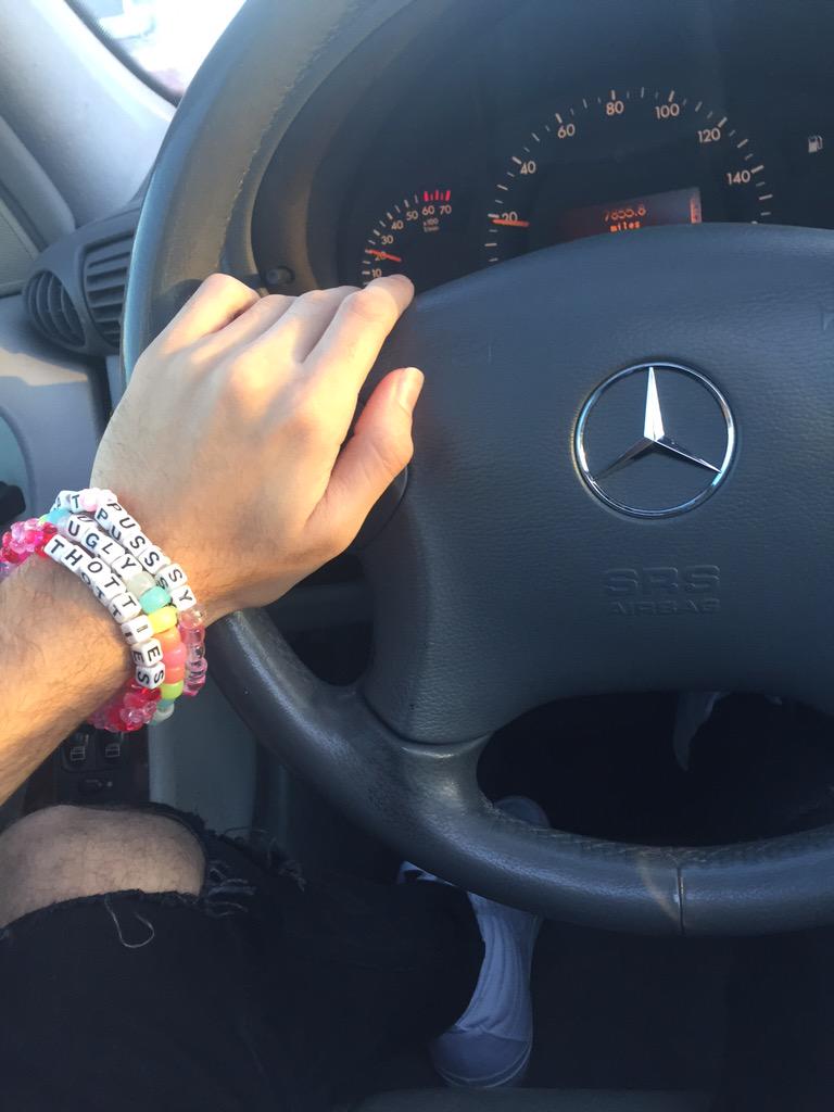 twaimz's tweet image. just driving...thinking about what i should eat for dinner...thinking about running over that bitch i hate!