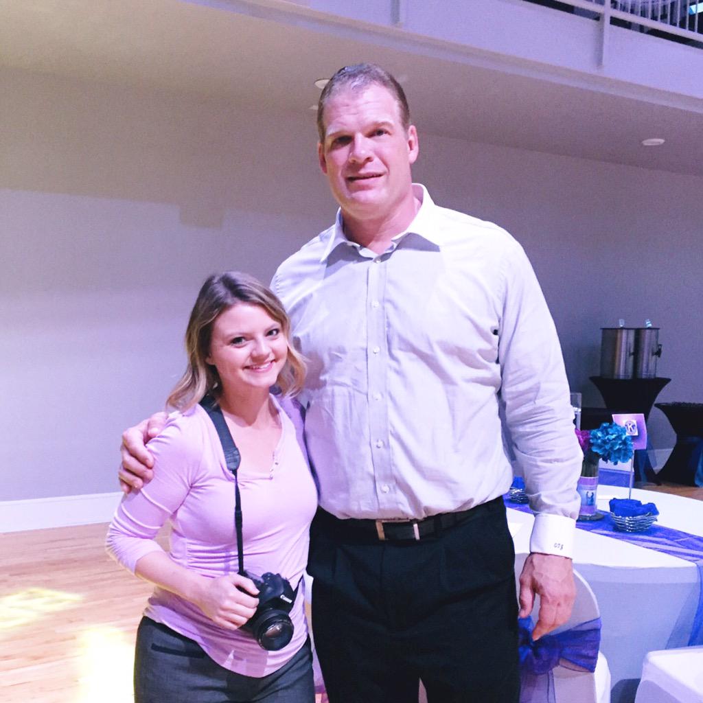 msjennbrown's tweet photo. My celebrity sighting of the evening. #Kane #oneunforgettablenight #mattersmore http://t.co/MDQUBJiDwh