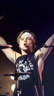 Locks5SOSxx's tweet image. 5/10
Locks do Ashton
Retweet se gostou / manda print se usou 
#Ask5sosfam