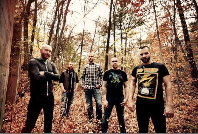 metalmove_'s tweet photo. Album Baru Killswitch Engage Dijanjikan Paling Berbeda dari Sebelumnya http://t.co/oMg8MLNsZL http://t.co/265ZuYWMqt