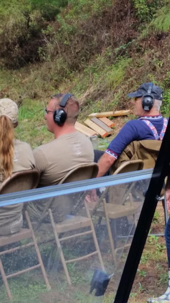 SherriHaase's tweet photo. @Dakota_Meyer & @GunnyErmey Sept 26, 2015 #glockmatch Griffin Gun Club http://t.co/XchRXNEGit