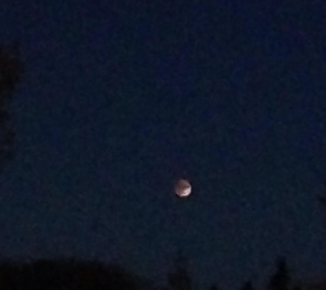 Nehiyahskwew's tweet photo. Such is her power that even in the shadow, her light cannot be extinguished. #Nokom #SuperMoon http://t.co/QVQOTSdjg7