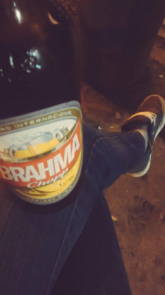 SantuchoJuli's tweet photo. #birrita #hna #EclipseLunar  😙😚😙😚 http://t.co/RZWvh0oDYU