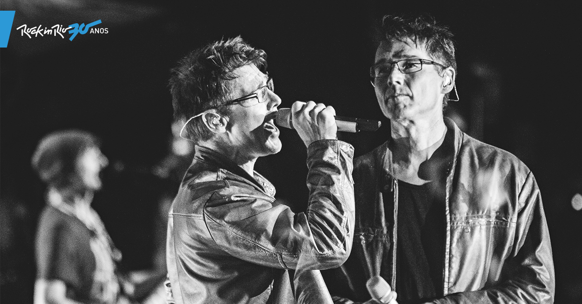 rockinrio's tweet photo. Teve lágrimas sim! Nossas e deles. @aha_com no #RockinRio

Clique do @ihateflash http://t.co/g8eb4KjOxQ