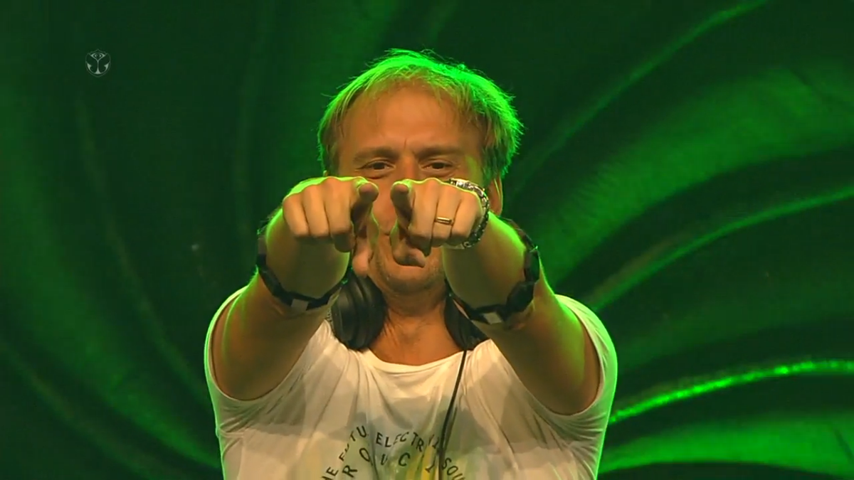 WeraErazo's tweet photo. @arminvanbuuren #TomorrowWorldLIVE
#EDM #Trance @tomorrowland 
#ThisIsWhatItFeelsLike http://t.co/2UY2mIW6vw