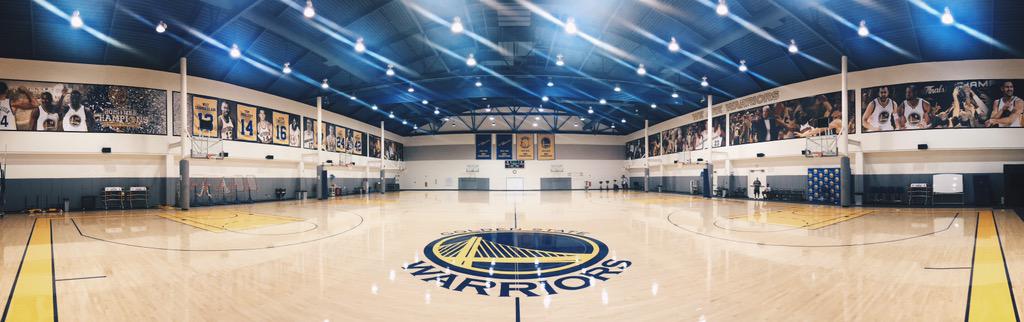 warriors's tweet image. Soon. #DubNation 🏆