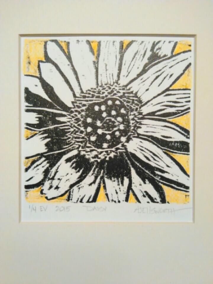 LytlBrd's tweet photo. Tiny daisy hand colored woodblock print. #printmakingiscool #woodblock http://t.co/j76DUzowby