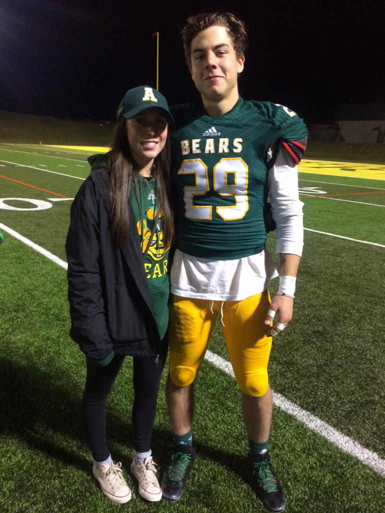 NathanDiickson's tweet photo. Awesome weekend with babe http://t.co/IPm7yQY2Ir