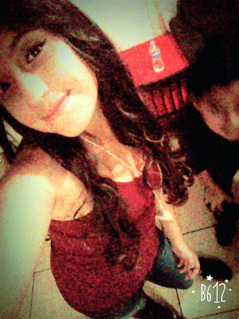 jocelynv692's tweet photo. @NgnL17. Selfie. Too BF http://t.co/QRo9nxdGxd
