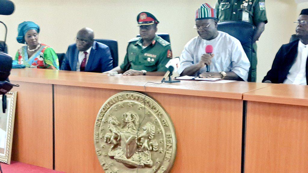 nysc_ng's tweet photo. Responding, d Governor welcomed d DG &amp; his team &amp; pledge his support for The NYSC scheme #15BPreOrientation http://t.co/PSx8hWLahK