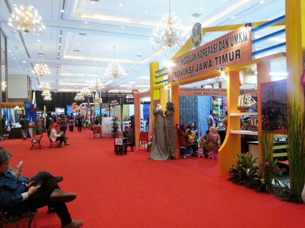 SMESCO_Fest's tweet photo. SMESCO FEST 2015 di JCC Senayan, 1-4 Okt 2015, 10.00-21.00 WIB. GRATIS! http://t.co/WawpZcnLoT