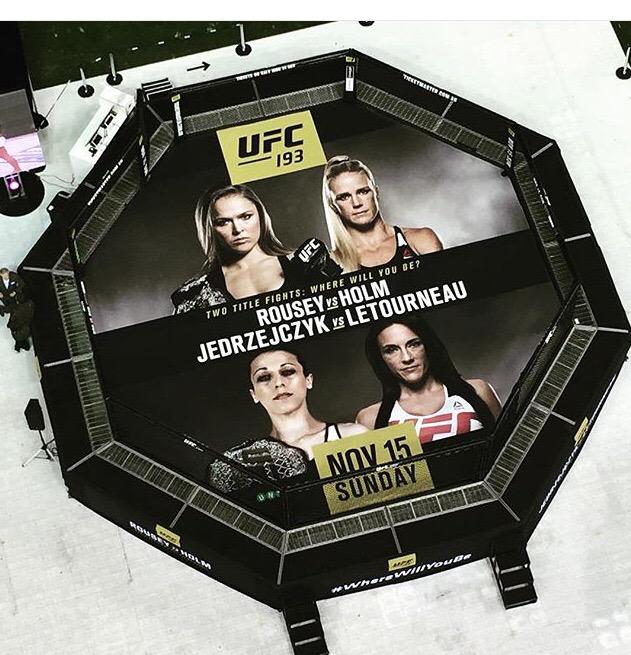 danawhite's tweet photo. So sick!! This was the Octagon @EtihadStadiumAU today for the #UFC193 press conf @RondaRousey @joannamma @_HOLLYHOLM http://t.co/m3aO4Hibag