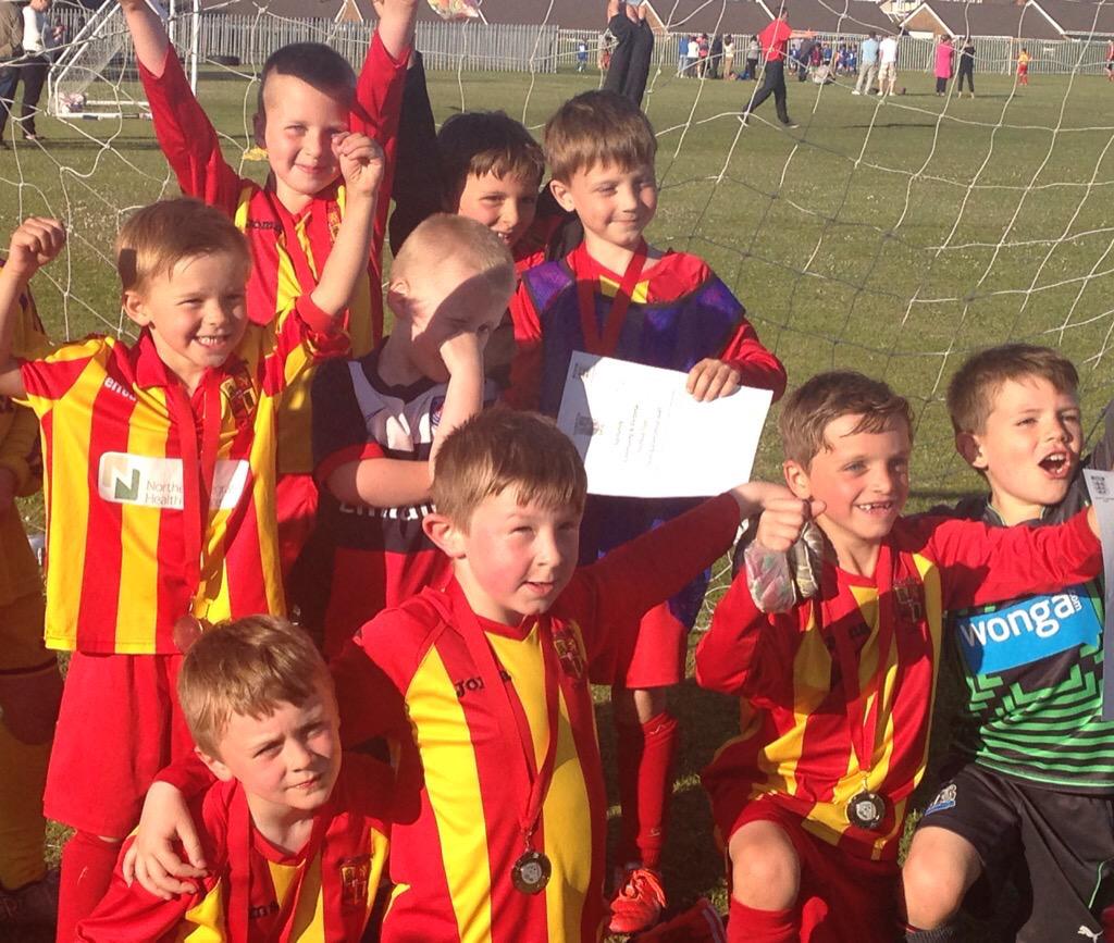 SCVFCTEAMVIC's tweet photo. @GarethBale11 hey Gareth please give our County Durham u8's boys an RT! #teamvic http://t.co/M69akIhbMd