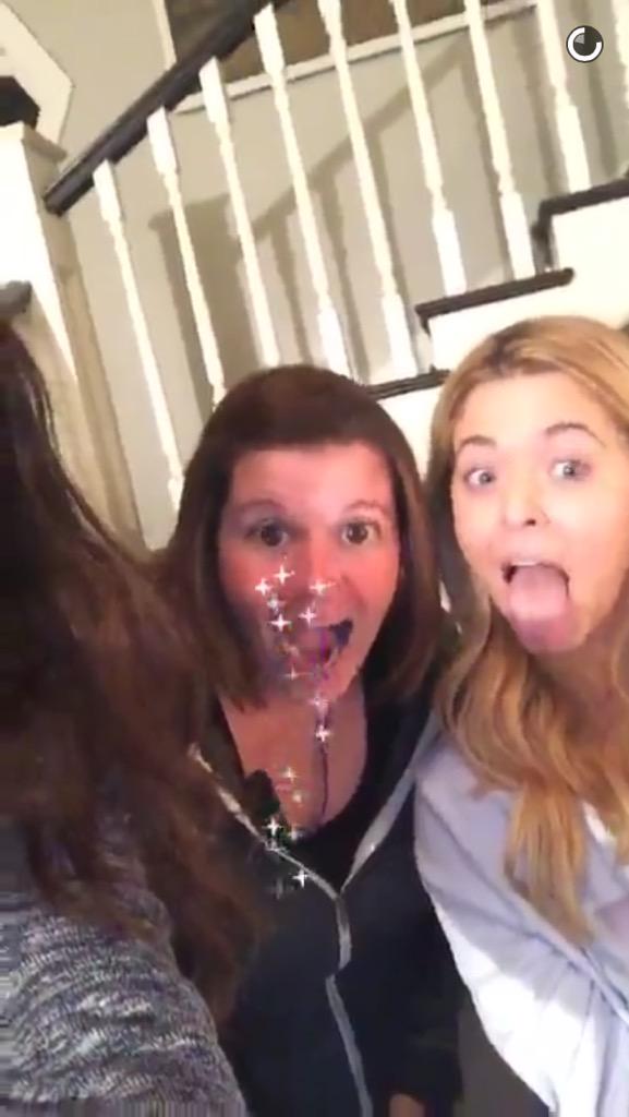 Pll4evaaa tweet picture