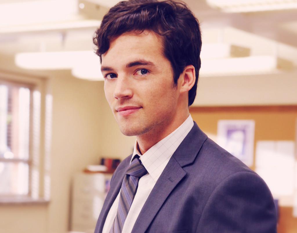 Happy Birthday, Ian Harding!! Hope you have a great day   