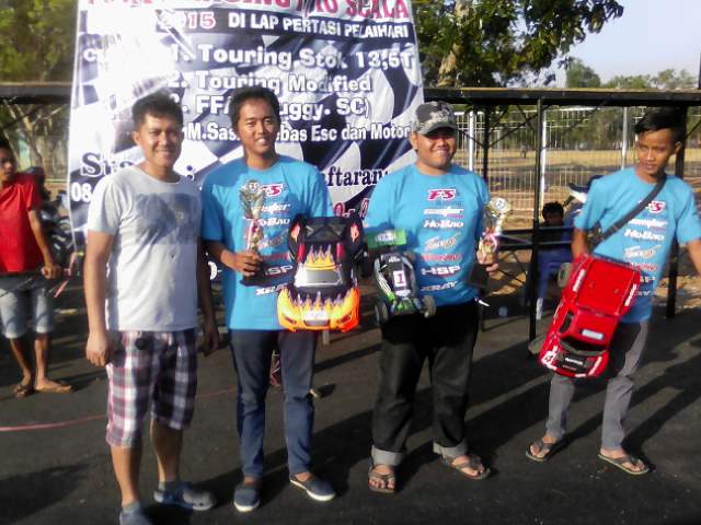 adeSandyy's tweet photo. Alhamdulillah nambah piala... http://t.co/06gteXRP3r