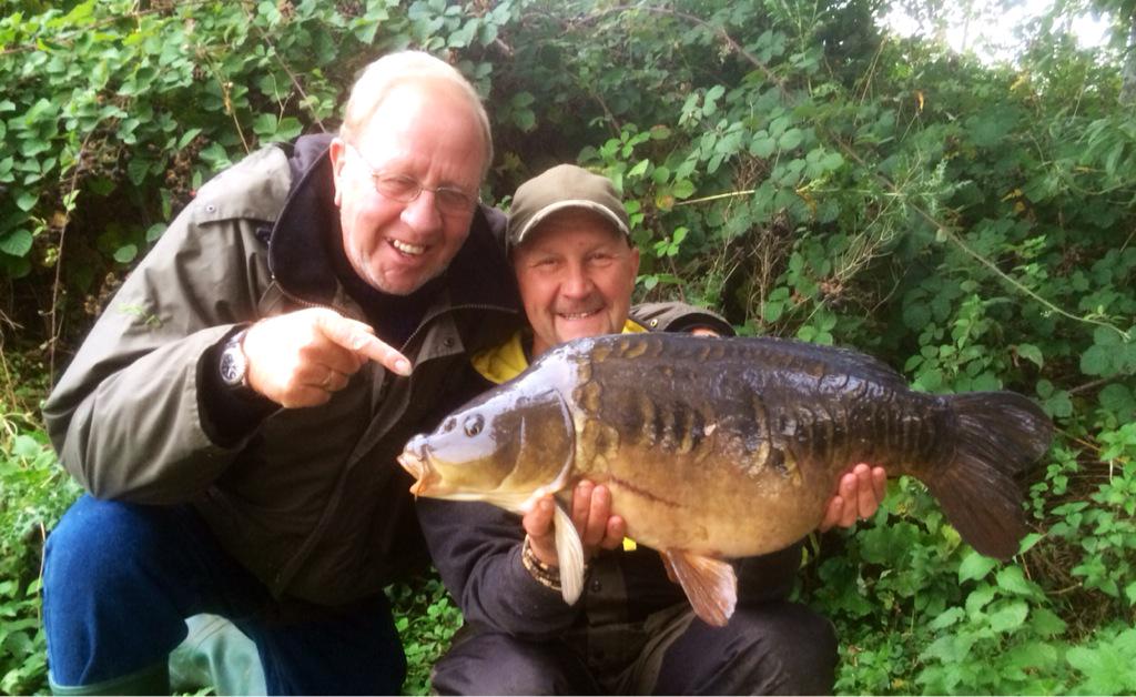 Lovely days angling with friend and legend Roy Parsons <a href="/Avid_Carp/">Avid Carp</a> <a href="/rkleisure/">RK Leisure</a>