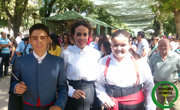 MontillaAbierta's tweet photo. Lorena Ruz, Inma Carmona y Jesús Sánchez ganadores del Concurso de destreza en el oficio http://t.co/CdnEeFDJUP http://t.co/1QAa1yHdby