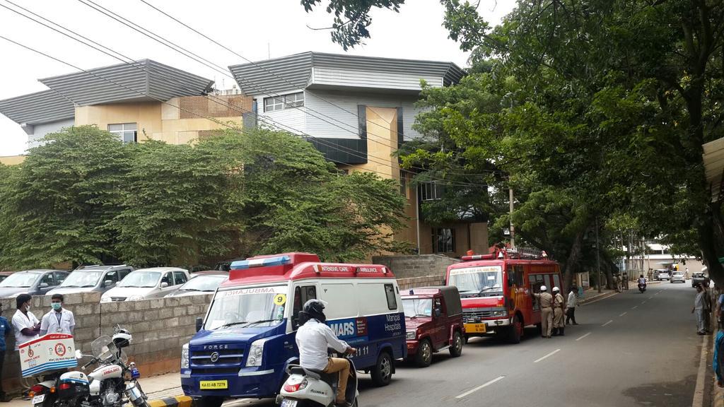 KarFireDept's tweet photo. Evacuation &amp; Mock drill at Electronic City Industrial Association, Near Infosys Gate-1, Electronic City, Bangalore http://t.co/OomX323zsU