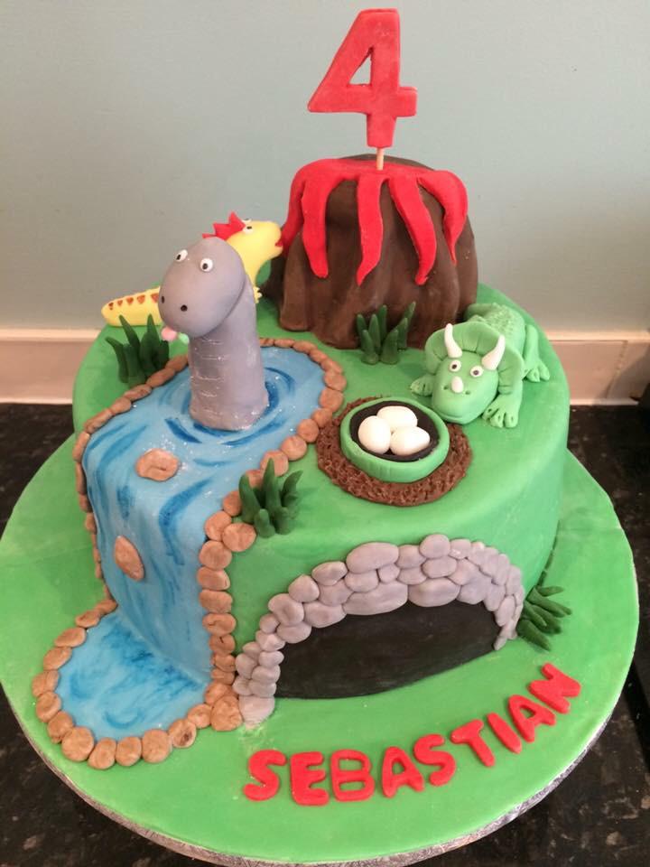 KilshawsCakes's tweet photo. It's been a busy few weeks. Thank you to all that have ordered cakes from me #kilshawscakes #cakes http://t.co/Ya1mIRIDY6
