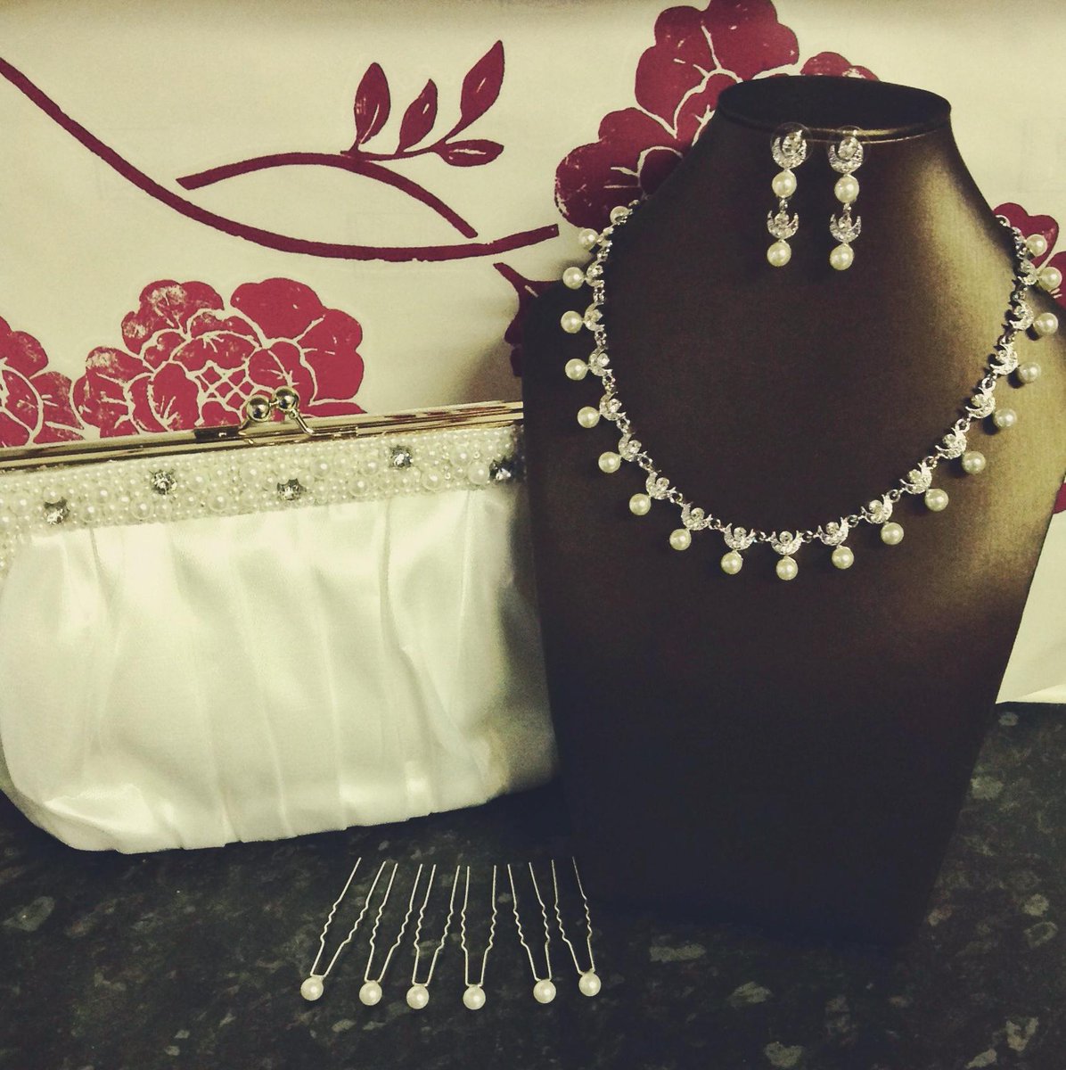 LFDirect's tweet photo. Getting married? 👰🏻💍 Let us take care of the accessories! Enter our Facebook competition: http://t.co/38GOFYI3LO http://t.co/NlIMe46C4Y