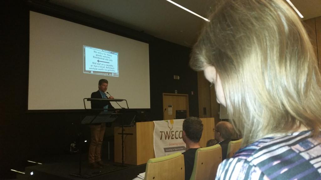 GeeraertsBert's tweet photo. We zijn vertrokken: openingsspeech 'houtige biomassa voor jouw lokale economie' in Leuven door Ignace Shops http://t.co/xzQ53oMtZL