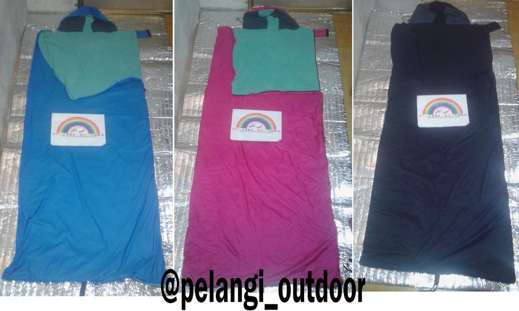 pelangi_outdoor's tweet photo. Sleeping bag polar. Harga 100k. 083878970426 / 549DB5B4. @PasarADV @PasarPendaki @pink_hiker @PendakiHijabers http://t.co/gU4w3rYrqa