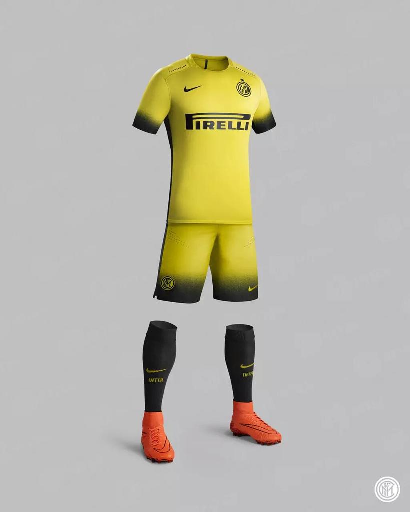InterClubIndo's tweet photo. Third Jersey INTER akhirnya rilis nih... #ForzaINTER #FCIM http://t.co/Xr8D372Szv