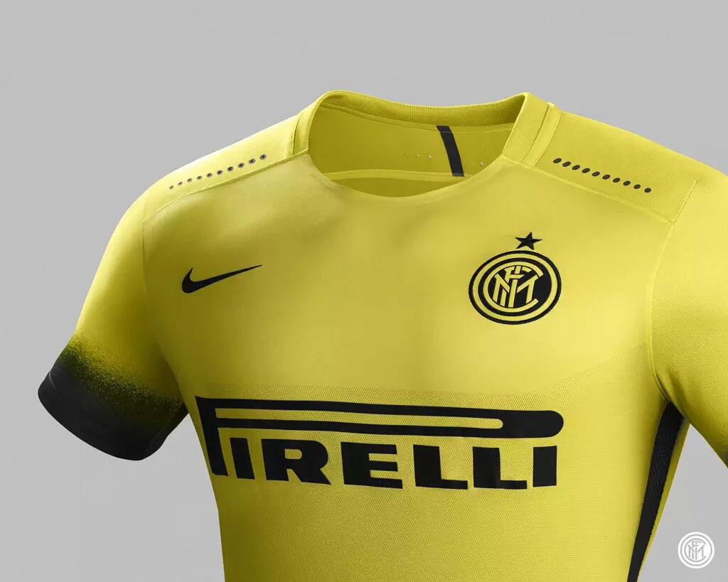 InterClubIndo's tweet photo. Third Jersey INTER akhirnya rilis nih... #ForzaINTER #FCIM http://t.co/Xr8D372Szv