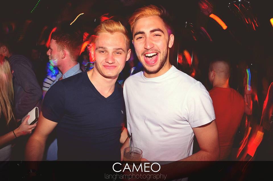 AlxBadshah's tweet photo. Happy Birthday to my friend @garrow_will #BunMeIn http://t.co/I9d0EiYOjU