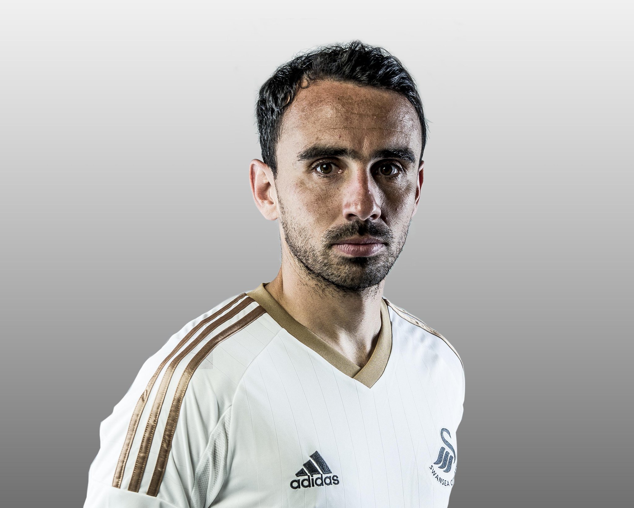 Happy Birthday to Leon Britton! The midfielder turns 33 today. 