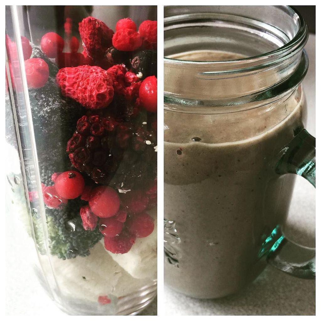 debsylee's tweet photo. Magic happens when you add #avocado to smoothies - so silkily delicious! Today's concoctioโฆ http://t.co/IBu7JGP21P http://t.co/kzroIu4PTg