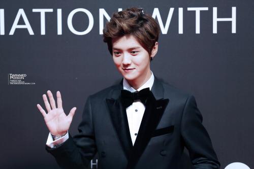 420millisec's tweet photo. ⚡⚡150916 GQ MEN OF THE YEAR
http://t.co/dzC6YteIBh
http://t.co/K2yDtQrNVq
http://t.co/nsmC4LFuz7
cr.twinnedpoison http://t.co/06VkVwsVAR